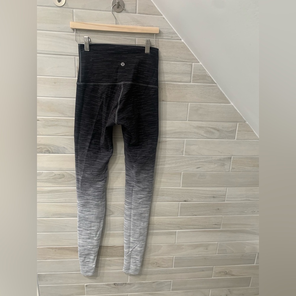 *Flawed! Wunder Under High Rise Legging Ombré